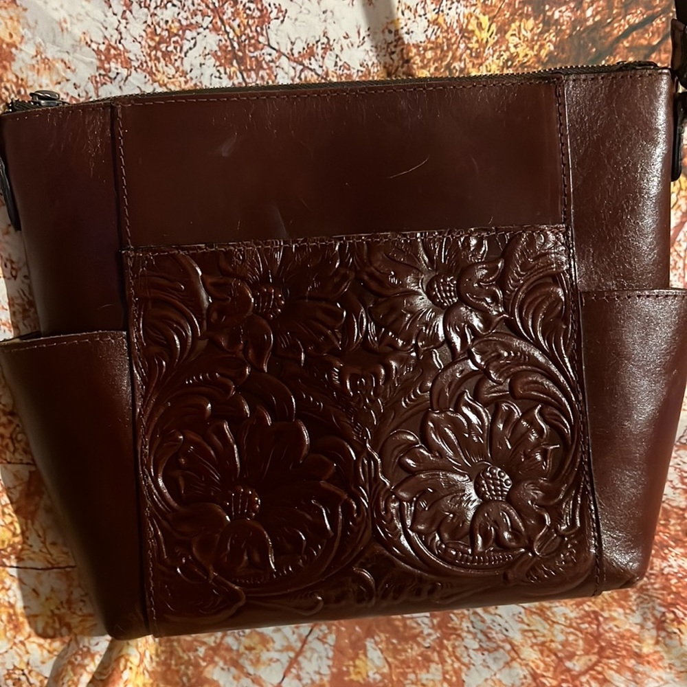 PATRICIA NASH  Aveley tooled floral leather vintage crossbody purse